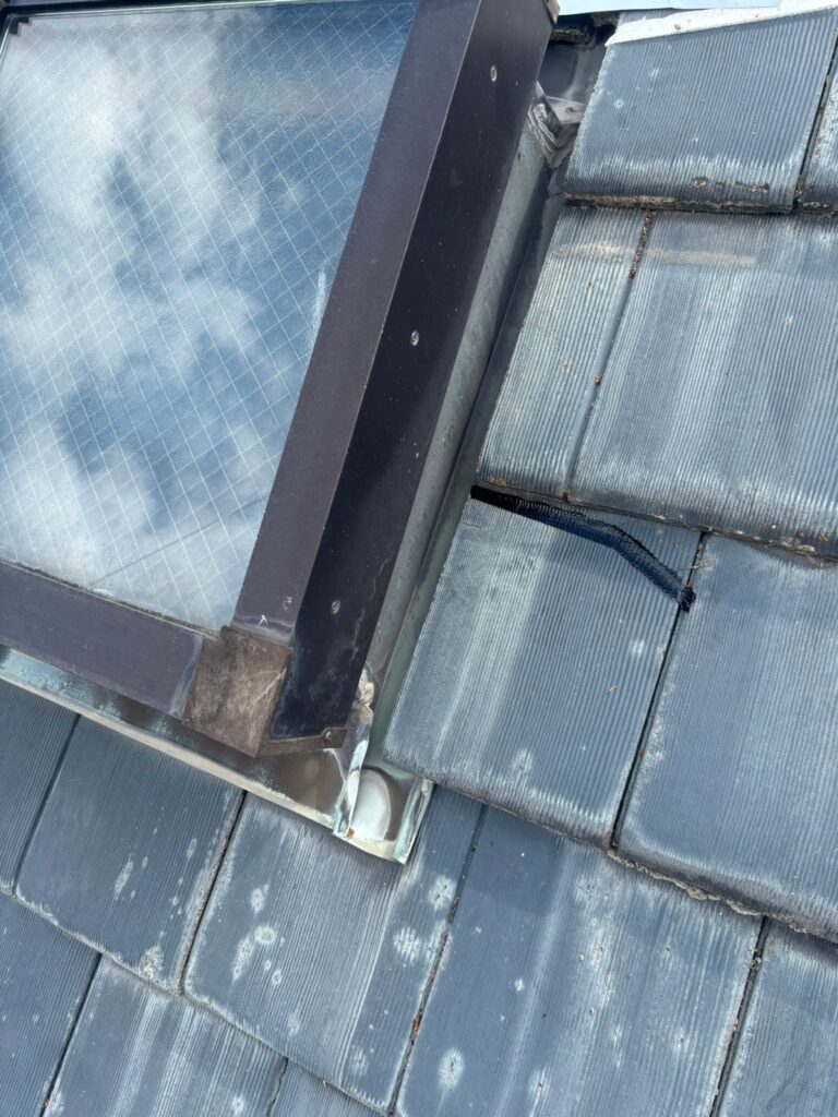 東大阪市額田町にて雨漏り修理〈コーキング劣化と瓦のひび割れ〉 施工後